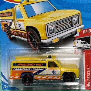 Paramedic Rescue Emergency Unit Hot Wheels